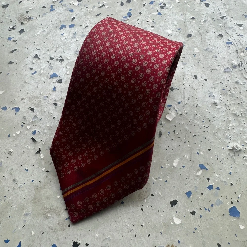 Yves Saint Laurent Vintage Mens Silk Tie Red Geometric Circle Medallion Pattern